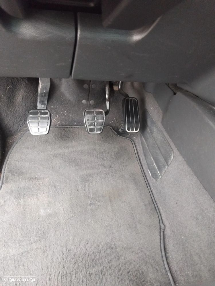 VW Sharan 2.0 TDI Confortline - 10