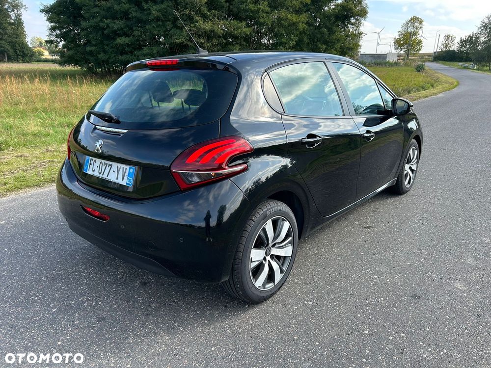Peugeot 208 1.5 BlueHDi Allure S&S - 15
