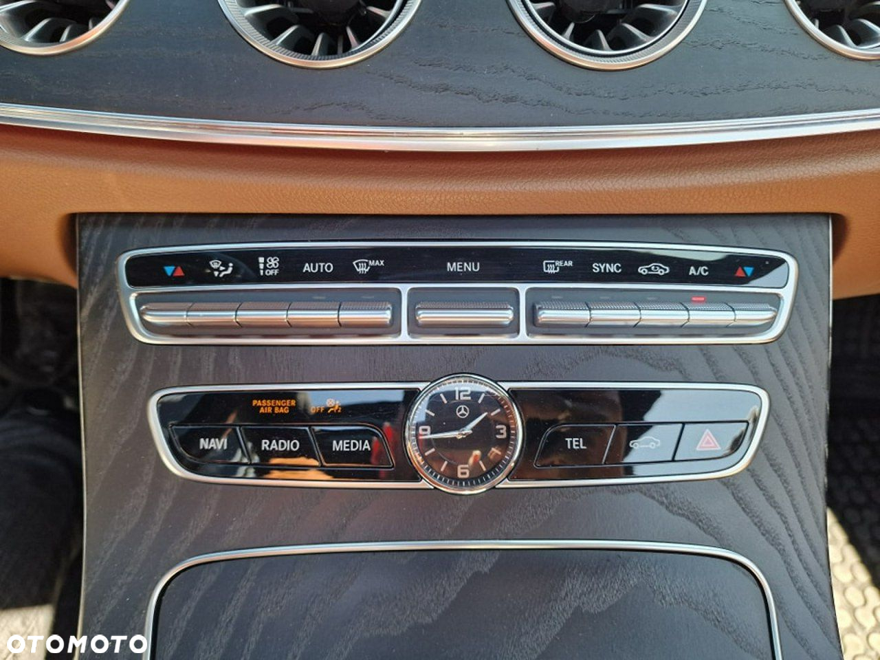 Mercedes-Benz Klasa E 220 d Coupe 9G-TRONIC AMG Line - 25