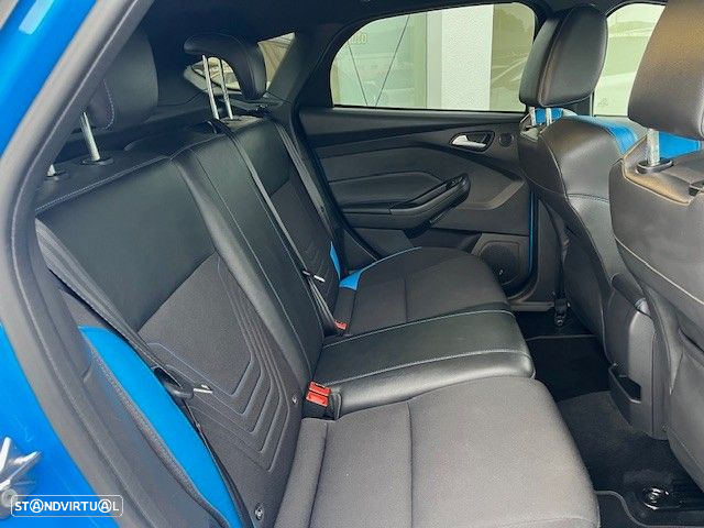 Ford Focus 2.3 EcoBoost S&S 4WD RS Blue & Black - 6