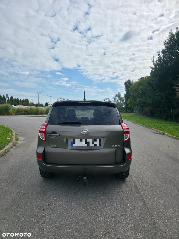 Toyota Rav4 2010 photo 2