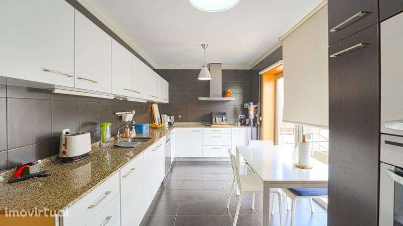 Moradia T3+1 à venda em Vermoim, Vila Nova de Famalicão - Grande imagem: 4/12