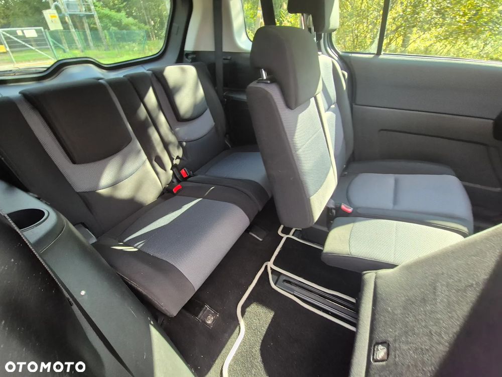 Mazda 5 2.0 Exclusive - 26