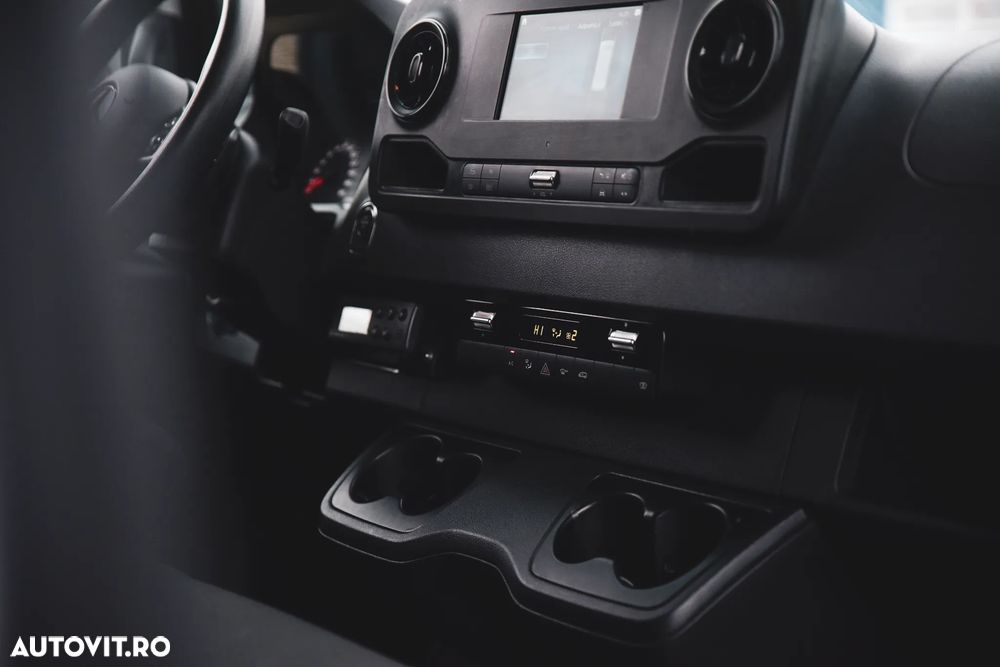 Mercedes-Benz SPRINTER - 9