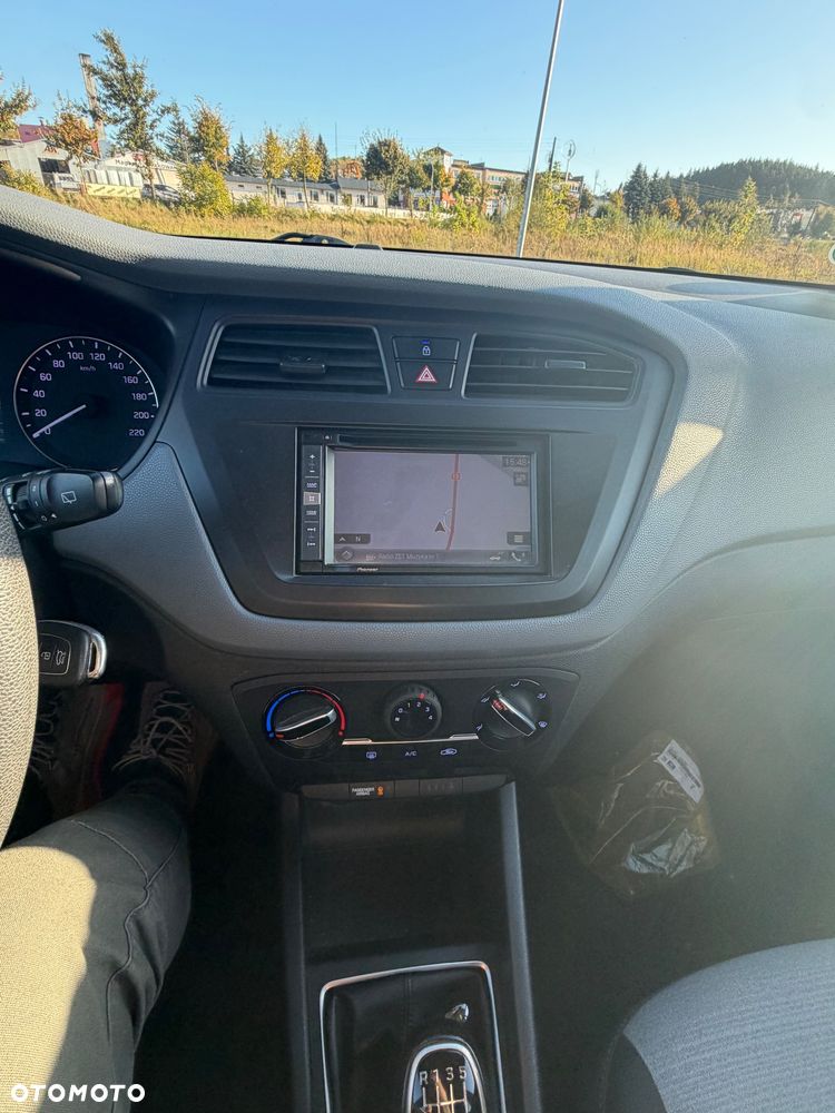 Hyundai i20 - 14