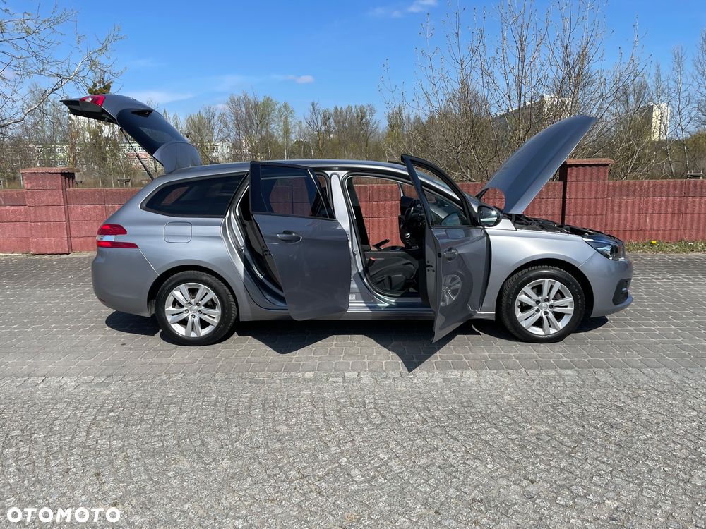 Peugeot 308 1.2 PureTech GPF Allure S&S - 16