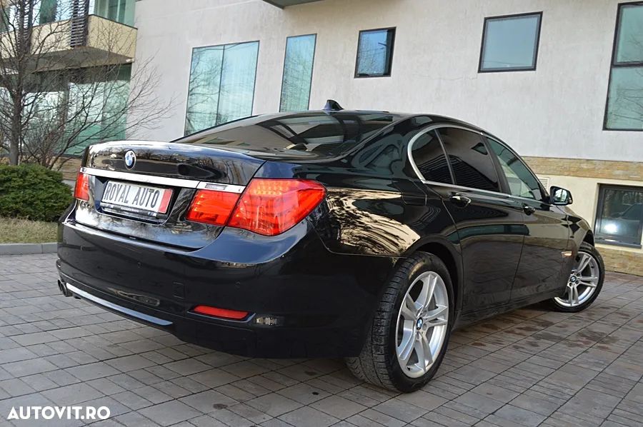 BMW Seria 7 730d - 27