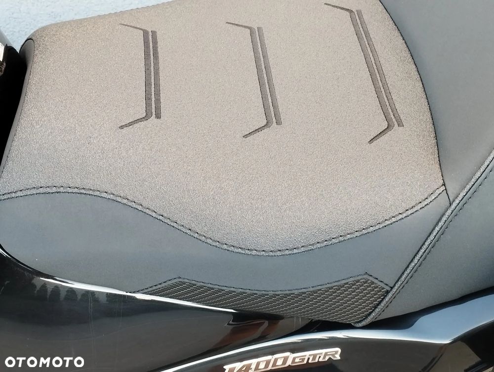 Kawasaki GTR - 14
