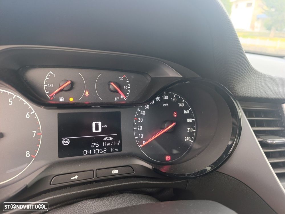 Opel Crossland X 1.2 120 Anos - 10