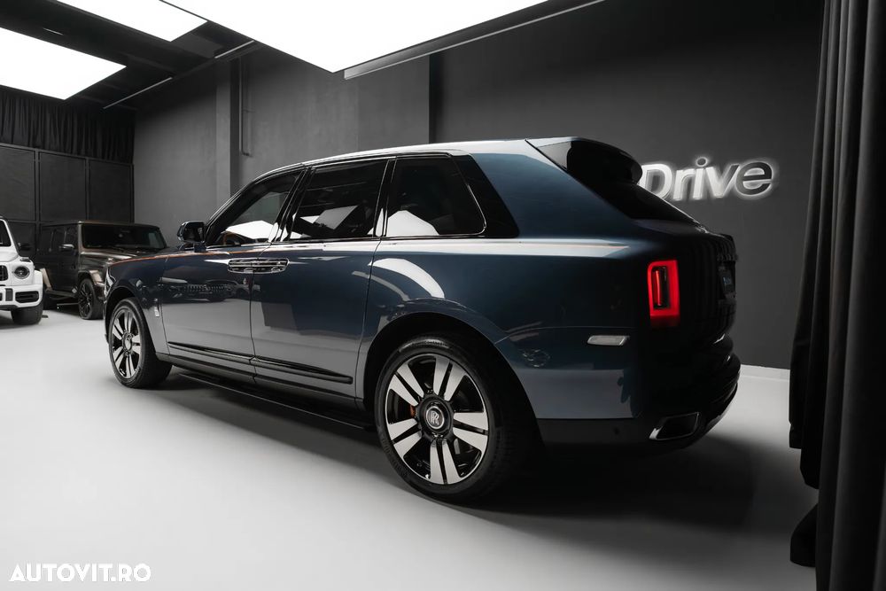 Rolls-Royce Cullinan Standard - 8