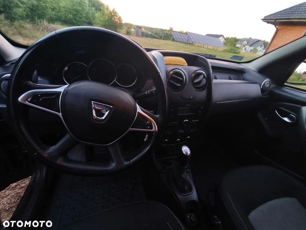 Dacia Duster 1.6 SCe Laureate S&S - 4