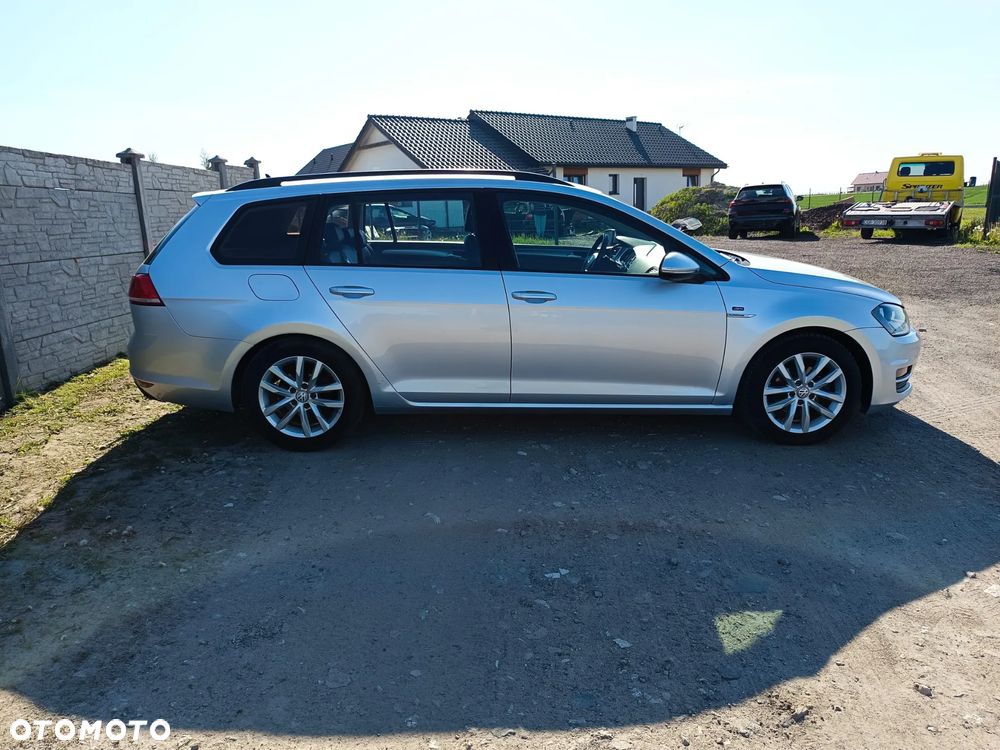 Volkswagen Golf 1.6 TDI BlueMotion Comfortline - 4