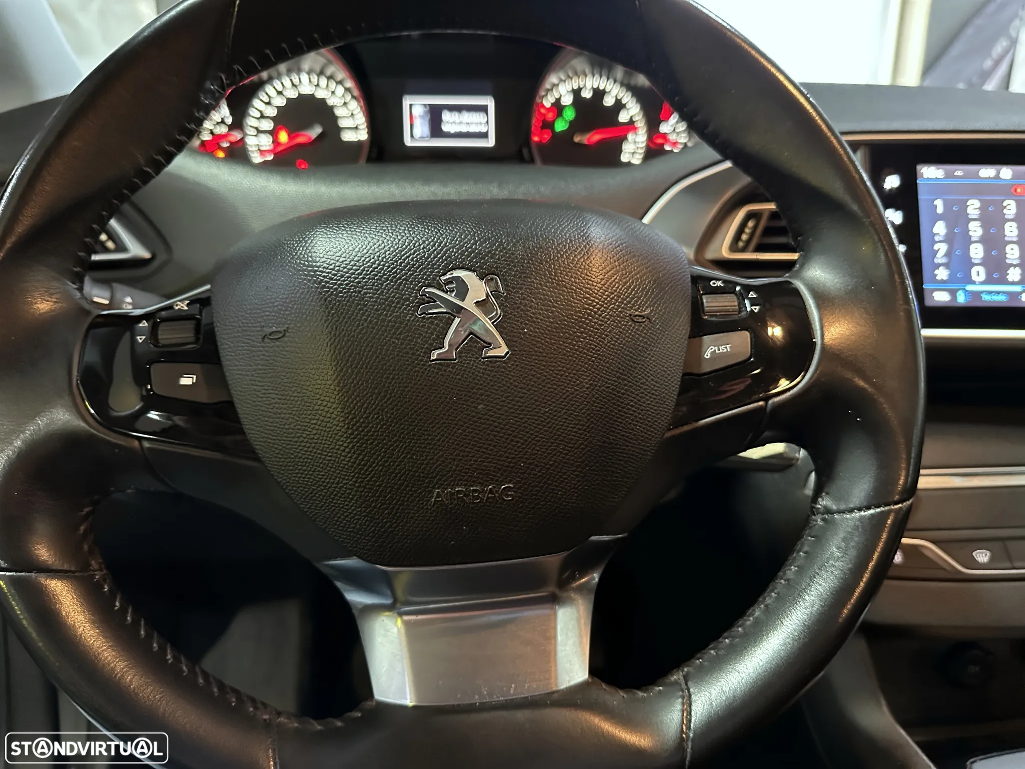 Peugeot 308 SW 1.2 PureTech Active - 27