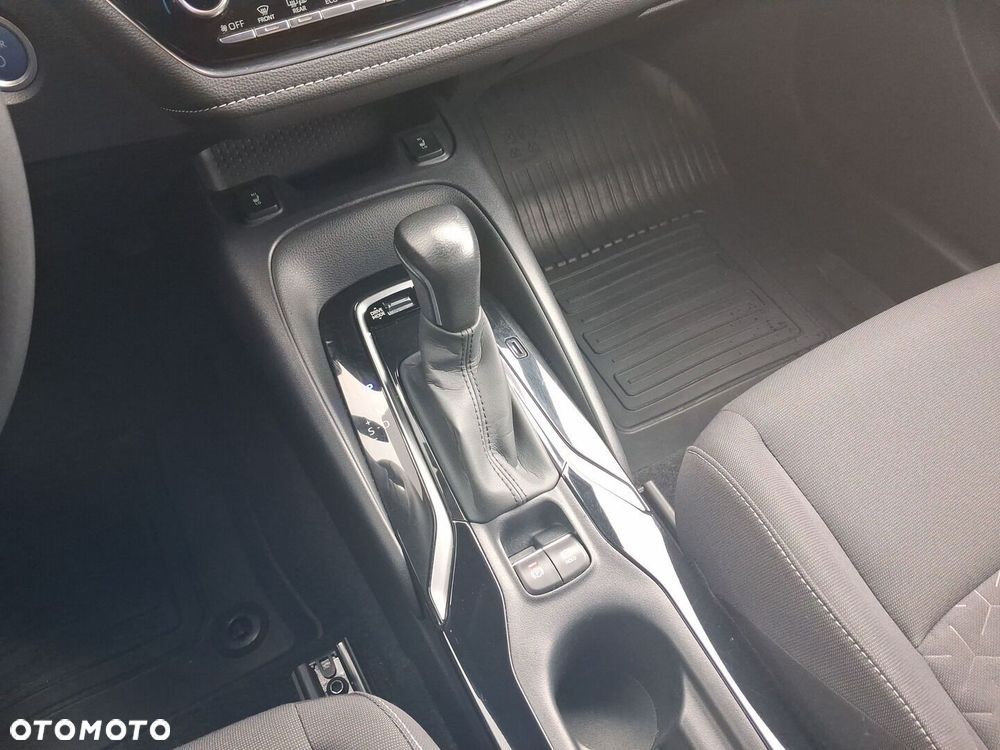 Toyota Corolla 2.0 Hybrid Comfort - 23