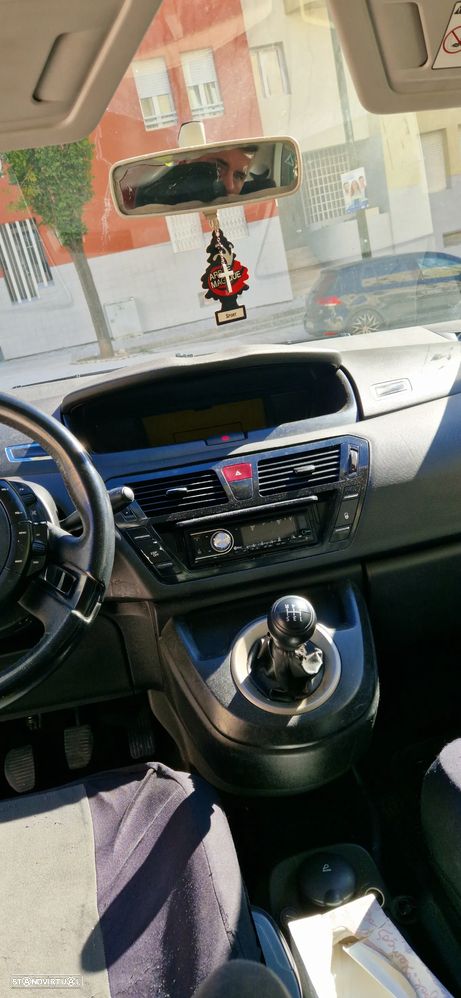 Citroën C4 Grand Picasso 1.6 HDi Confort - 2