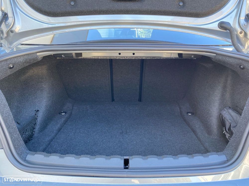 BMW 220 d Pack Desportivo M Pro Auto - 23