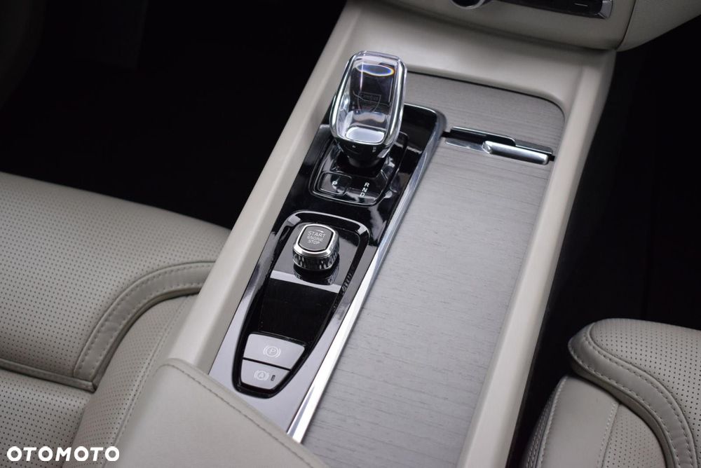 Volvo XC 60 - 18
