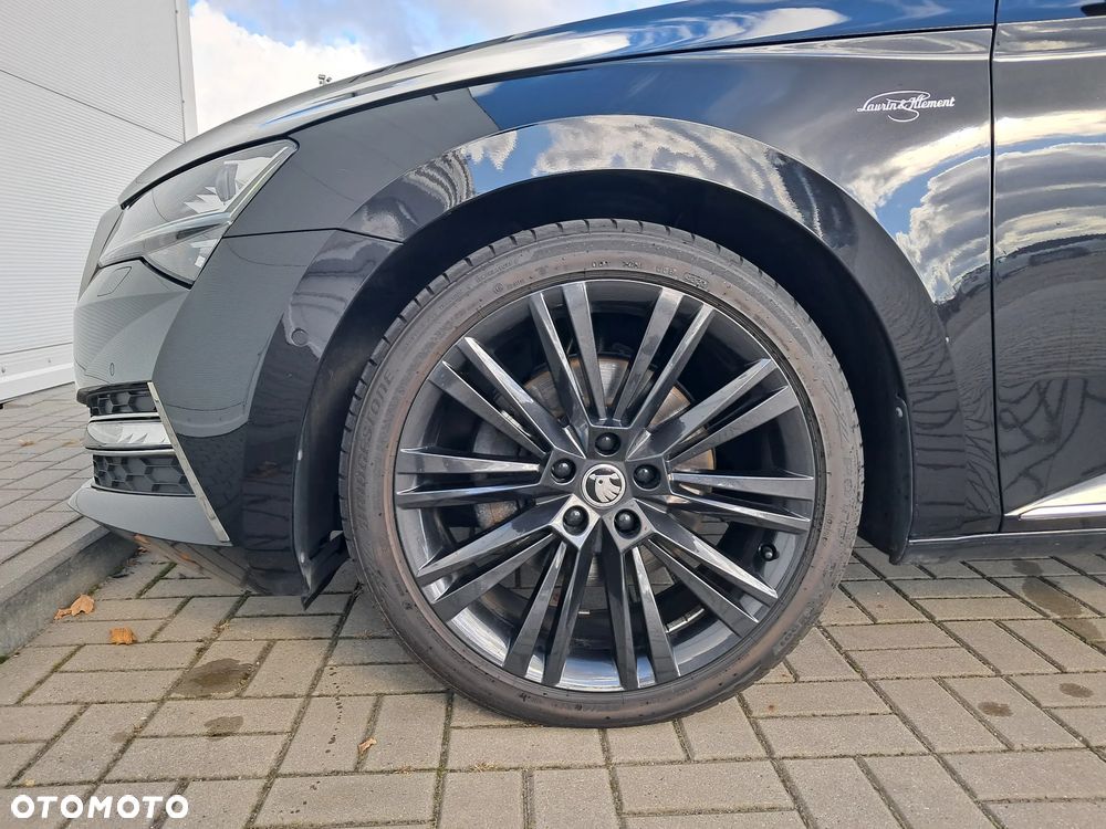 Skoda Superb 2.0 TDI SCR 4x4 L&K DSG - 9