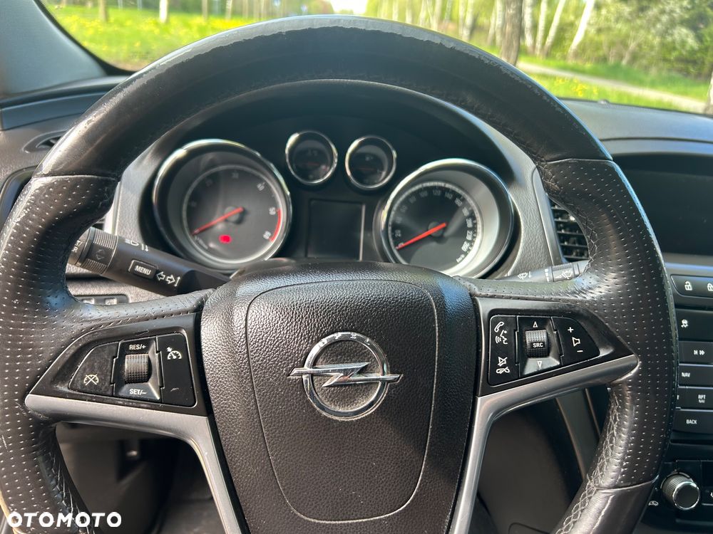 Opel Insignia 2.0 CDTI - 10