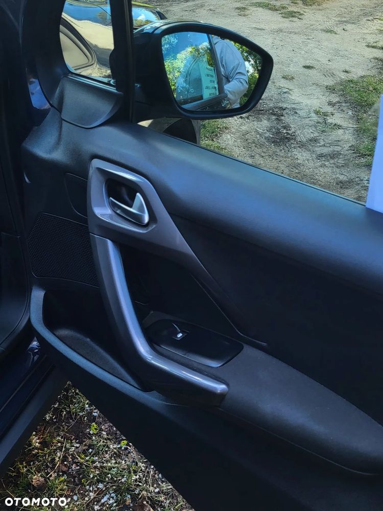 Peugeot 2008 1.2 Pure Tech Access EU6 - 16