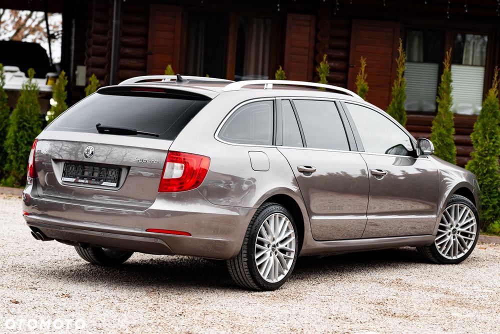 Skoda Superb 2.0 TDI Elegance Green tec - 12