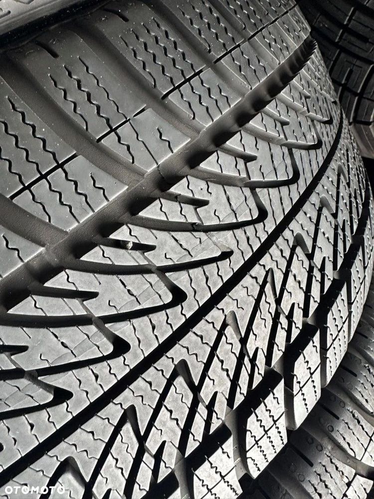 225/45r17 Goodyear UltraGrip 8_7mm_4szt_(6) - 6
