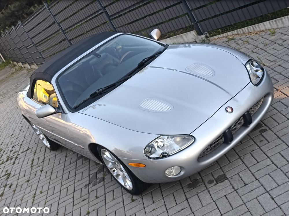 Jaguar XK8 - 3