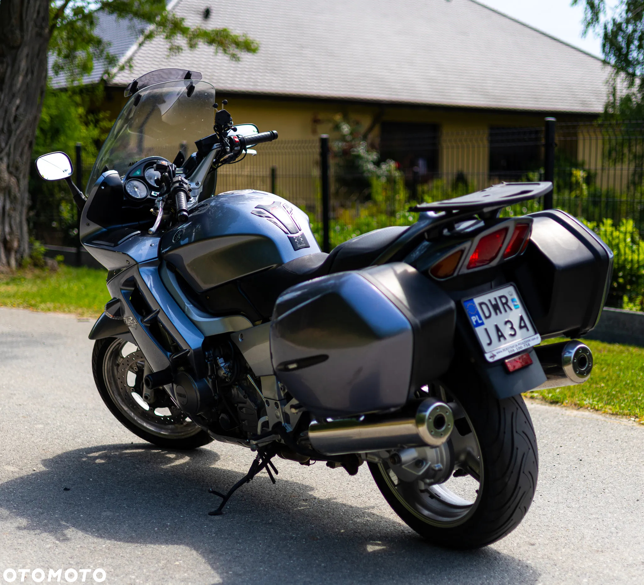 Yamaha FJR - 6