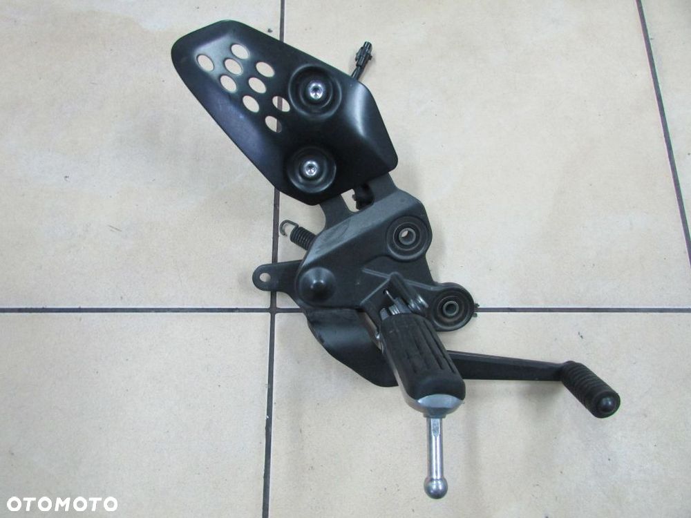 Yamaha XSR 700 podnóżek set prawy - 1