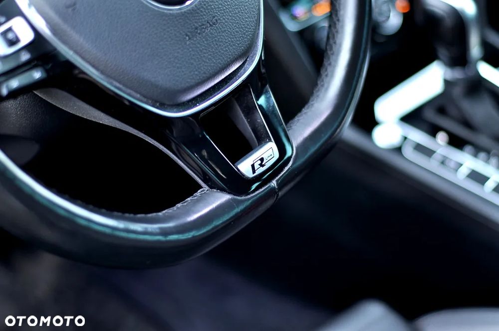 Volkswagen Passat - 17