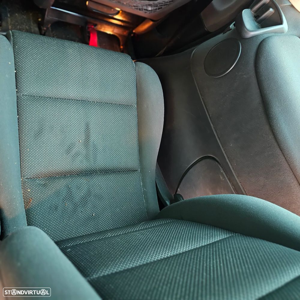 VW Sharan 1.9 TDi Confortline - 15