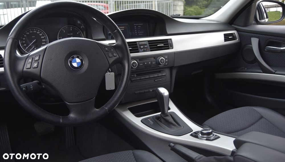 BMW Seria 3 320d DPF - 17