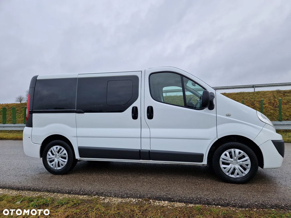 Renault Trafic Passenger Expression - 7