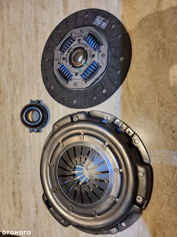 Zestaw sprzęgła z łożyskiem wyciskowym  228mm  FIAT DUCATO 1.9D 03.94-04.02 - 1