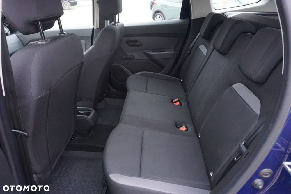 Dacia Duster 1.6 SCe Essential - 10