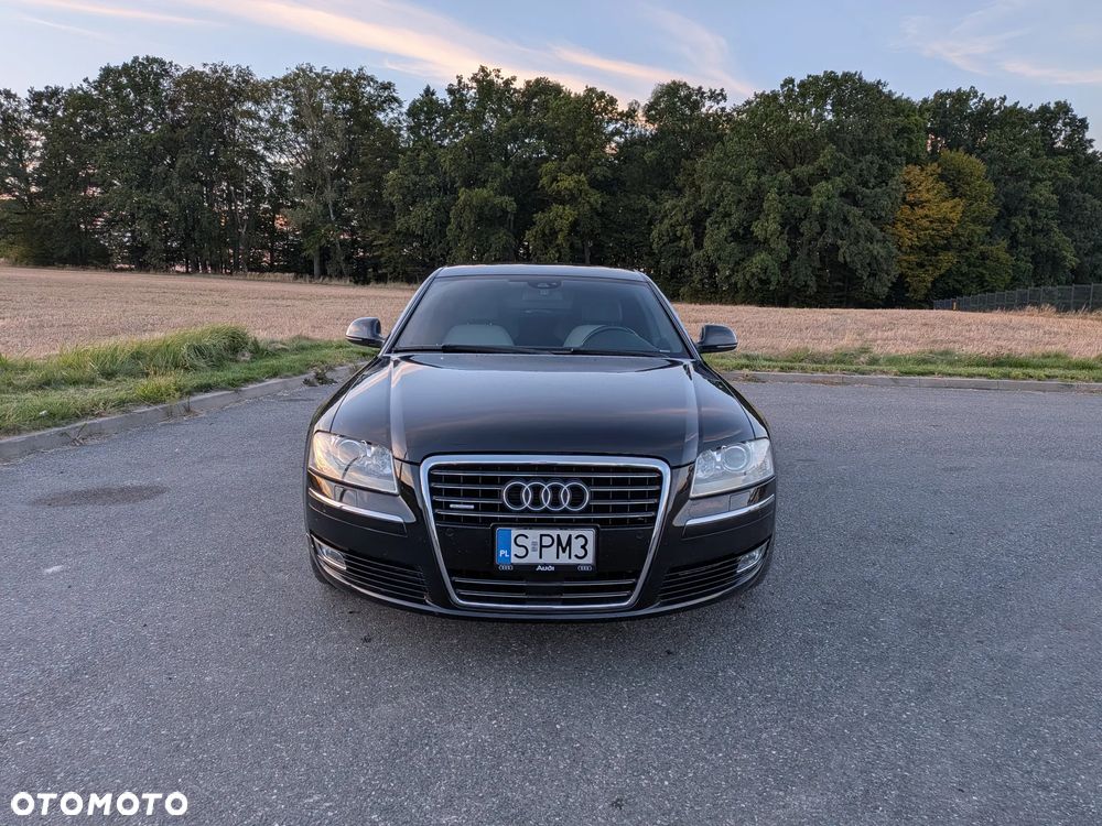 Audi A8 4.2 FSI Quattro - 2