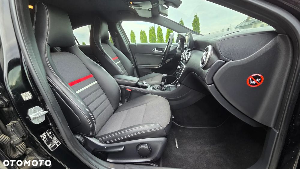 Mercedes-Benz Klasa A 180 (BlueEFFICIENCY) Style - 33