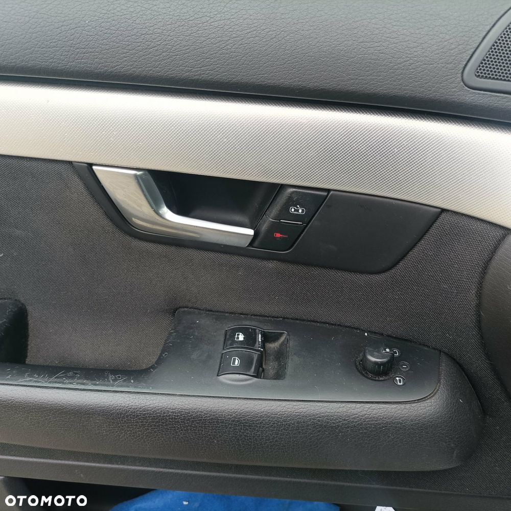 Audi A4 Avant 2.0 TDI - 8