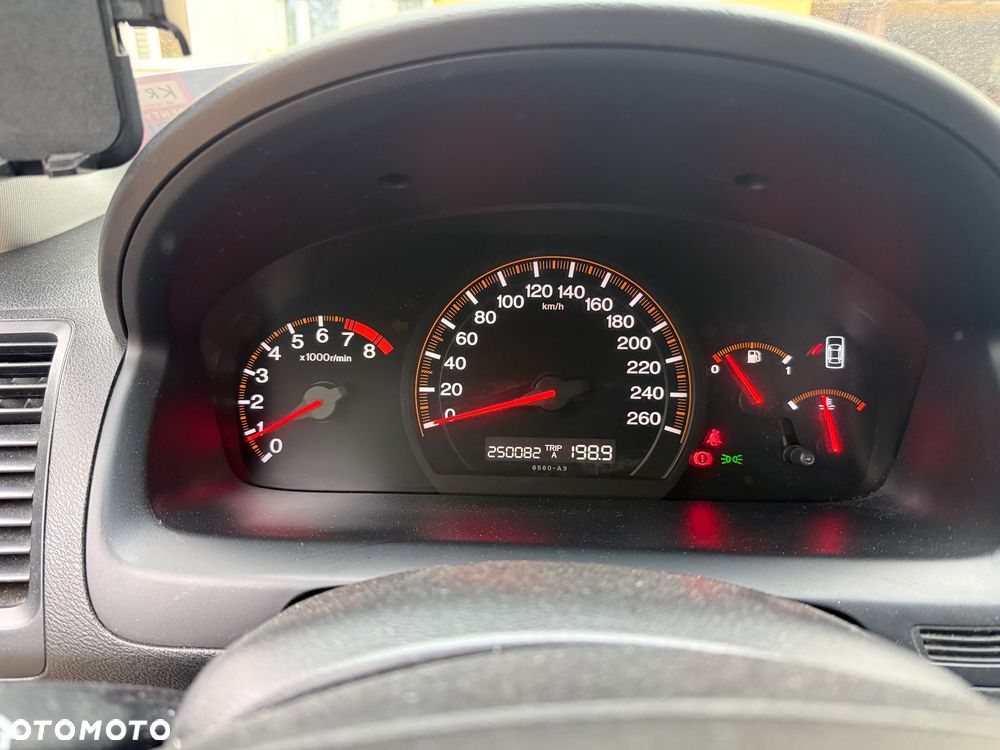 Honda Accord 2004 photo 3