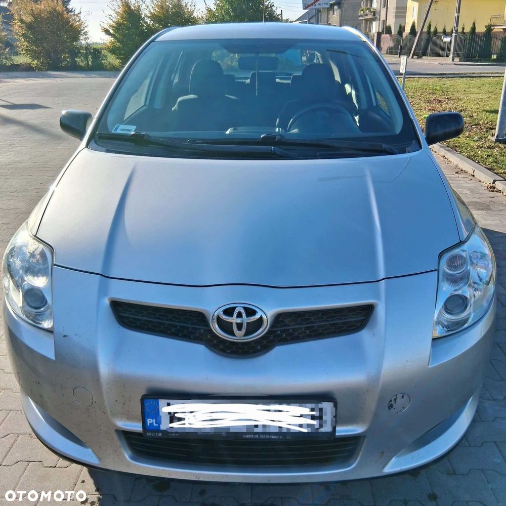 Toyota Auris - 1