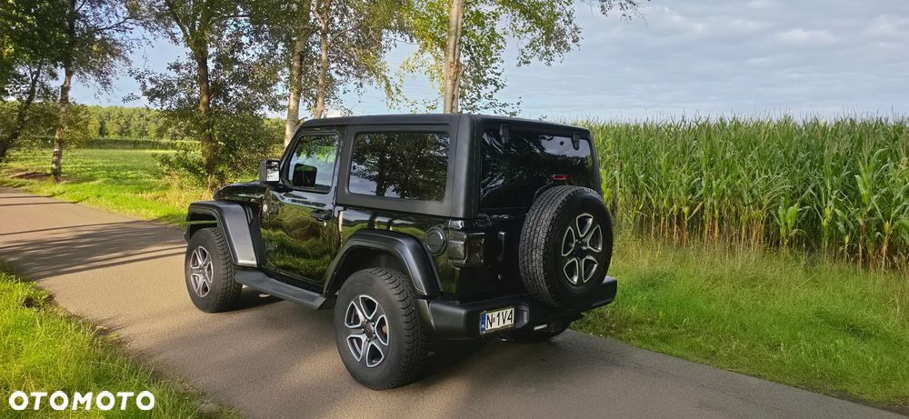 Jeep Wrangler - 2