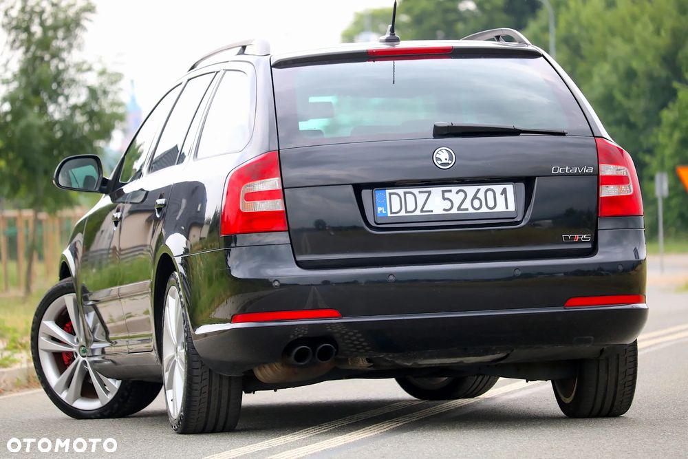 Skoda Octavia 2.0 TDI DPF RS DSG - 32