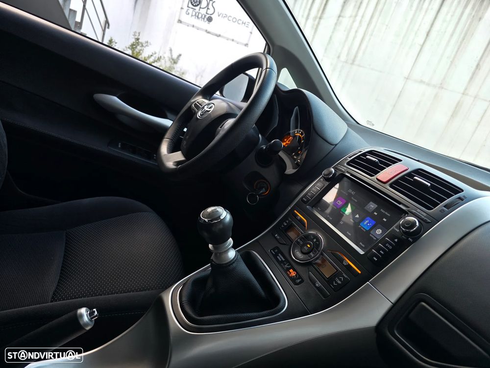 Toyota Auris 1.33 VVT-i Exclusive - 44