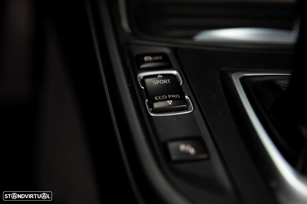 BMW 320 d Aut. Luxury Line - 19