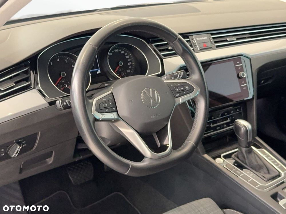 Volkswagen Passat Variant 2.0 TSI Business DSG - 20