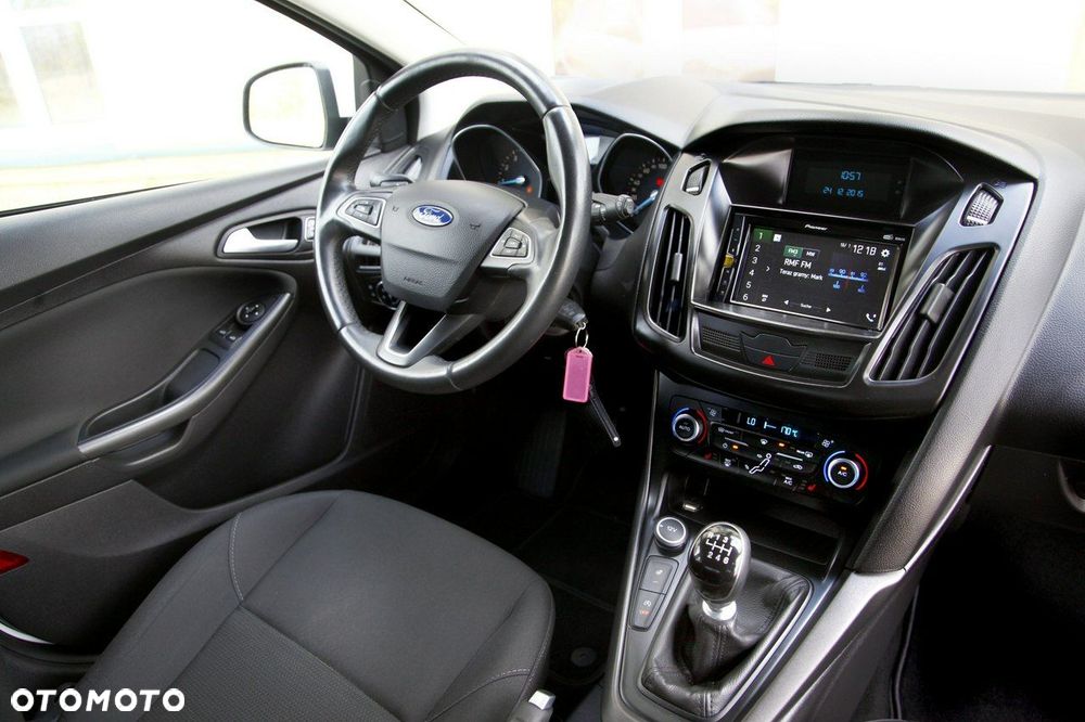 Ford Focus 1.0 EcoBoost Trend Edition - 11