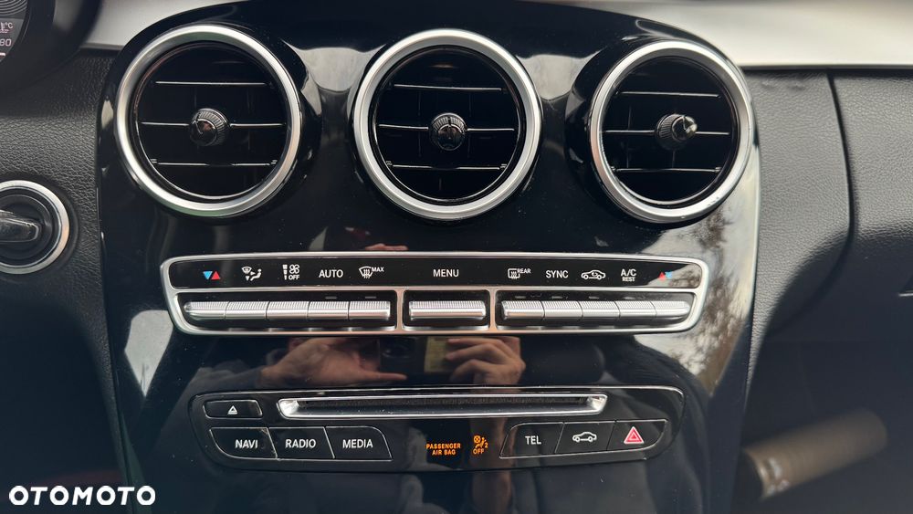 Mercedes-Benz Klasa C 200 d T 7G-TRONIC Avantgarde - 13