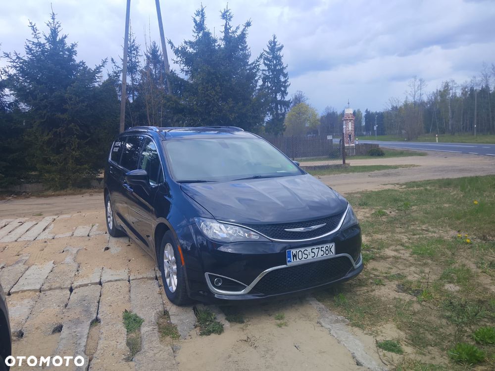 Chrysler Pacifica - 3
