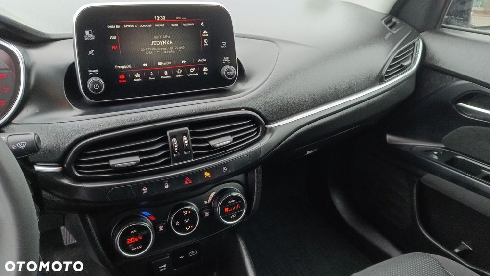 Fiat Tipo 1.4 T-Jet 16v Lounge - 15