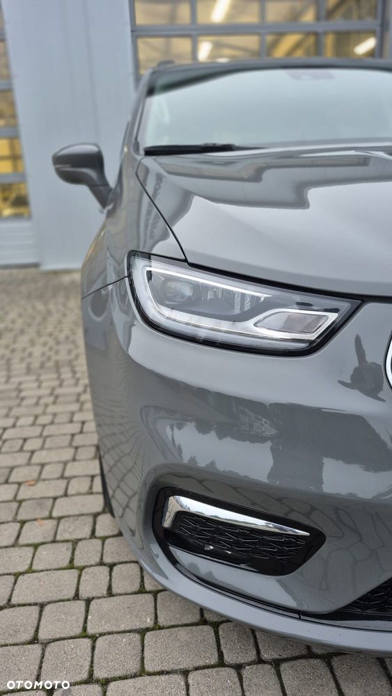 Chrysler Pacifica - 8